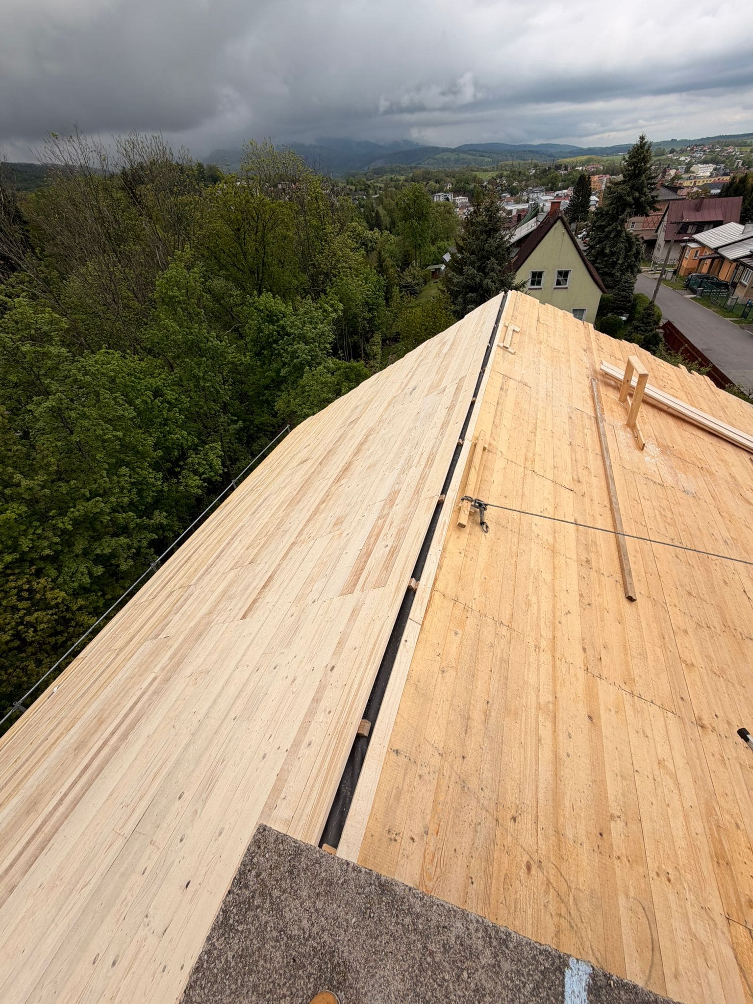 Renovace střechy Trutnov – pojistná hydroizolace